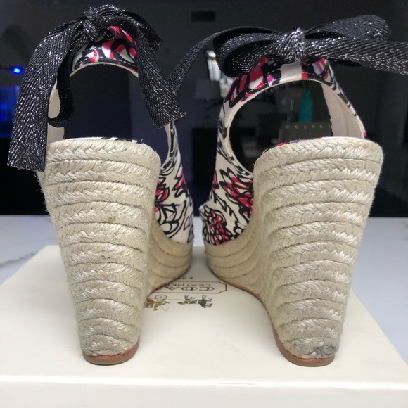 Coach Maritza Poppy Flower Wedges 🌺 - Picture 4 of 5